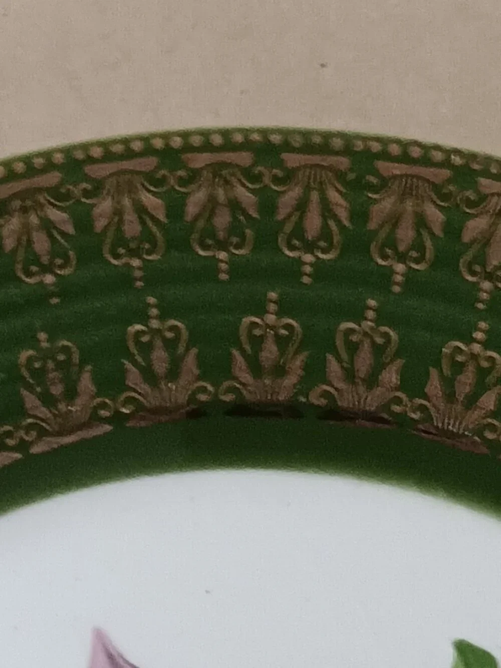 Set of 2 Vintage Trillium Forest Green 22K Gold 10” Dinner Plates MINT! LQQK!